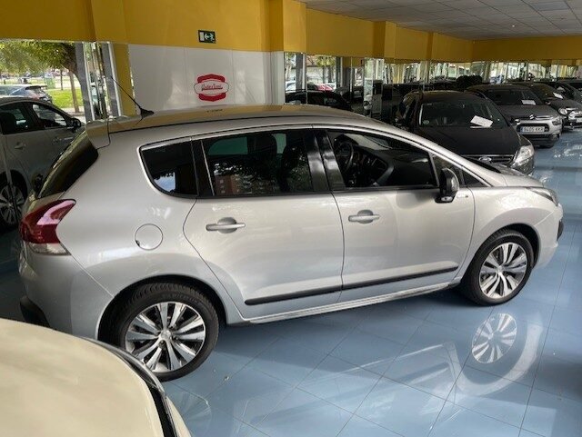 PEUGEOT 3008 1.6 hdi 