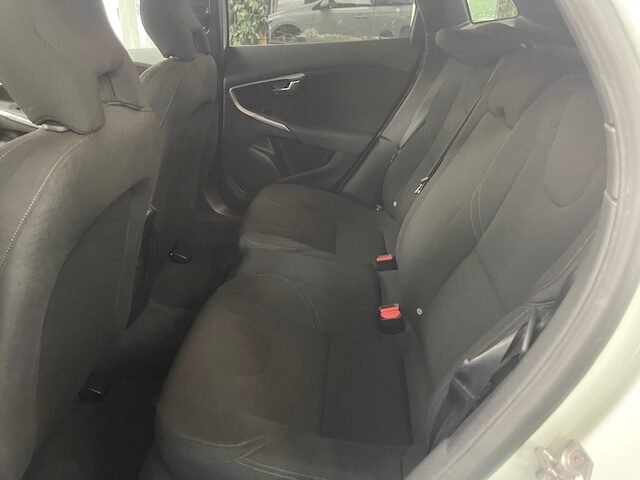 VOLVO V40 2.0 KINETIC