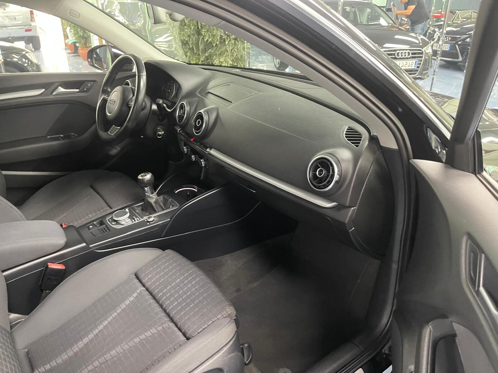 AUDI A3 1.6 TDI AMBITION
