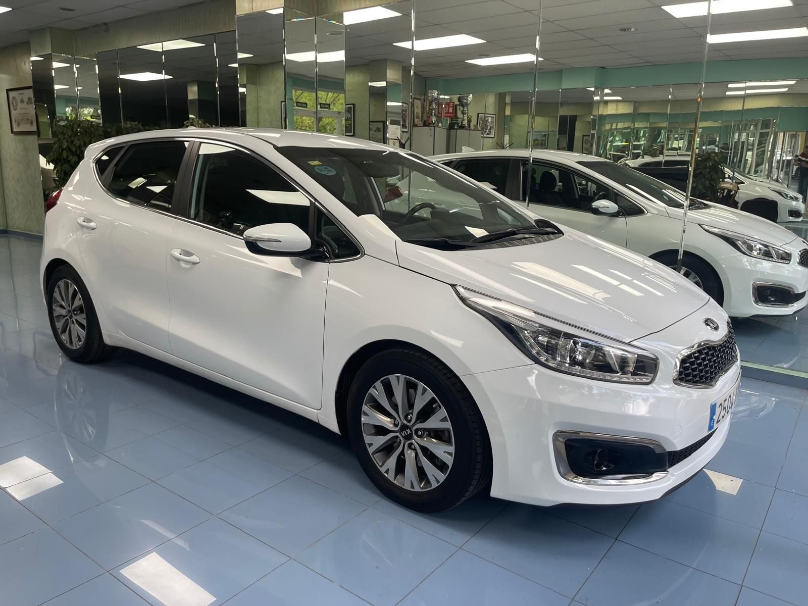 KIA CEED 1.0tgdi drive 