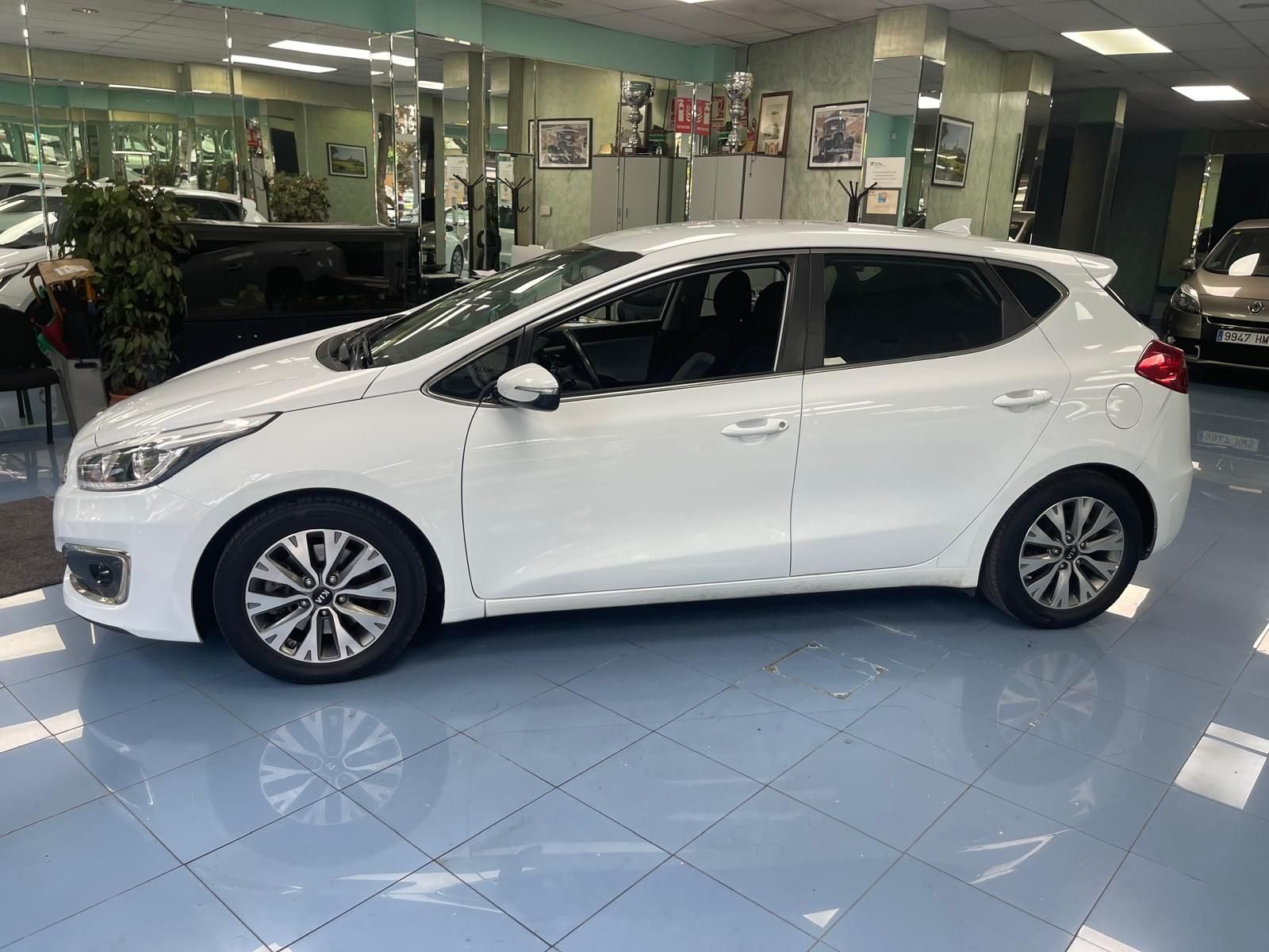 KIA CEED 1.0tgdi drive 