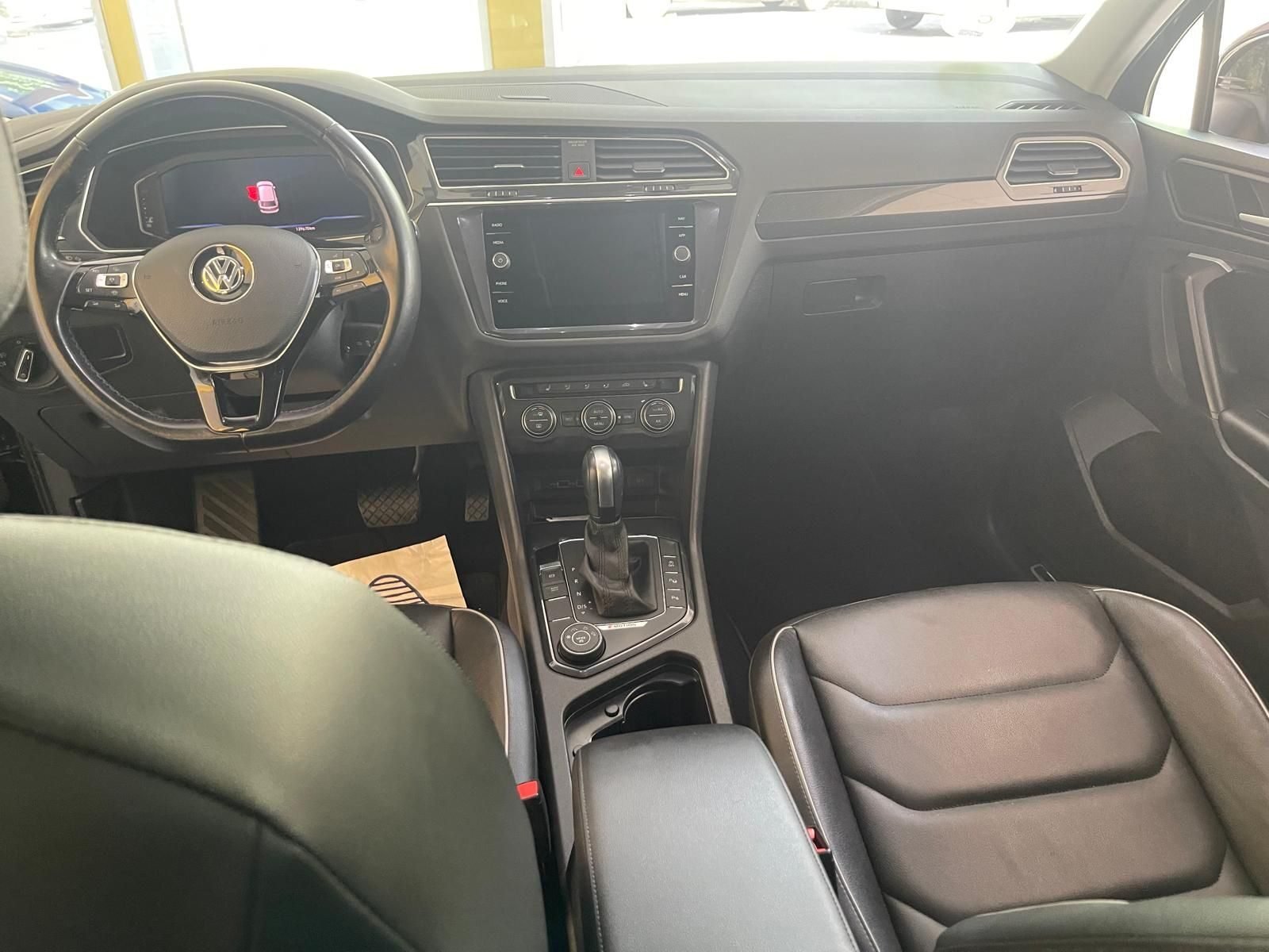 VOLKSWAGEN 2.0TDI DSG 4 MOTION R LINE