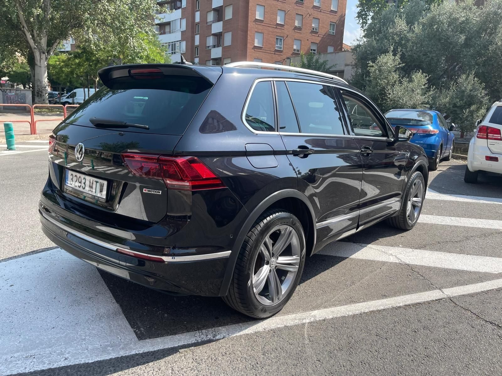 VOLKSWAGEN 2.0TDI DSG 4 MOTION R LINE