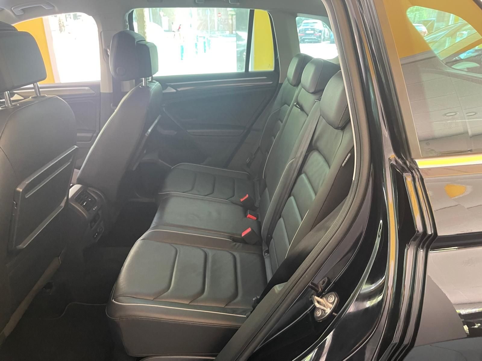 VOLKSWAGEN 2.0TDI DSG 4 MOTION R LINE
