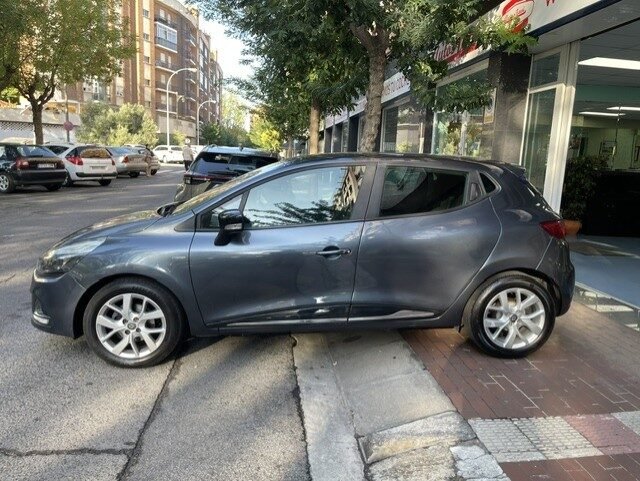 RENAULT CLIO LIMITED